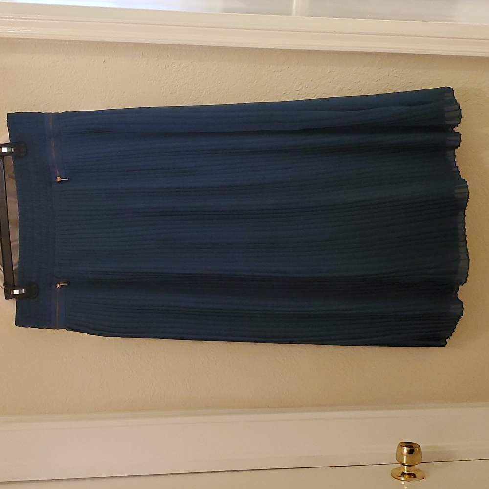 Metro Wear Teal Maxi Pleated Skirt